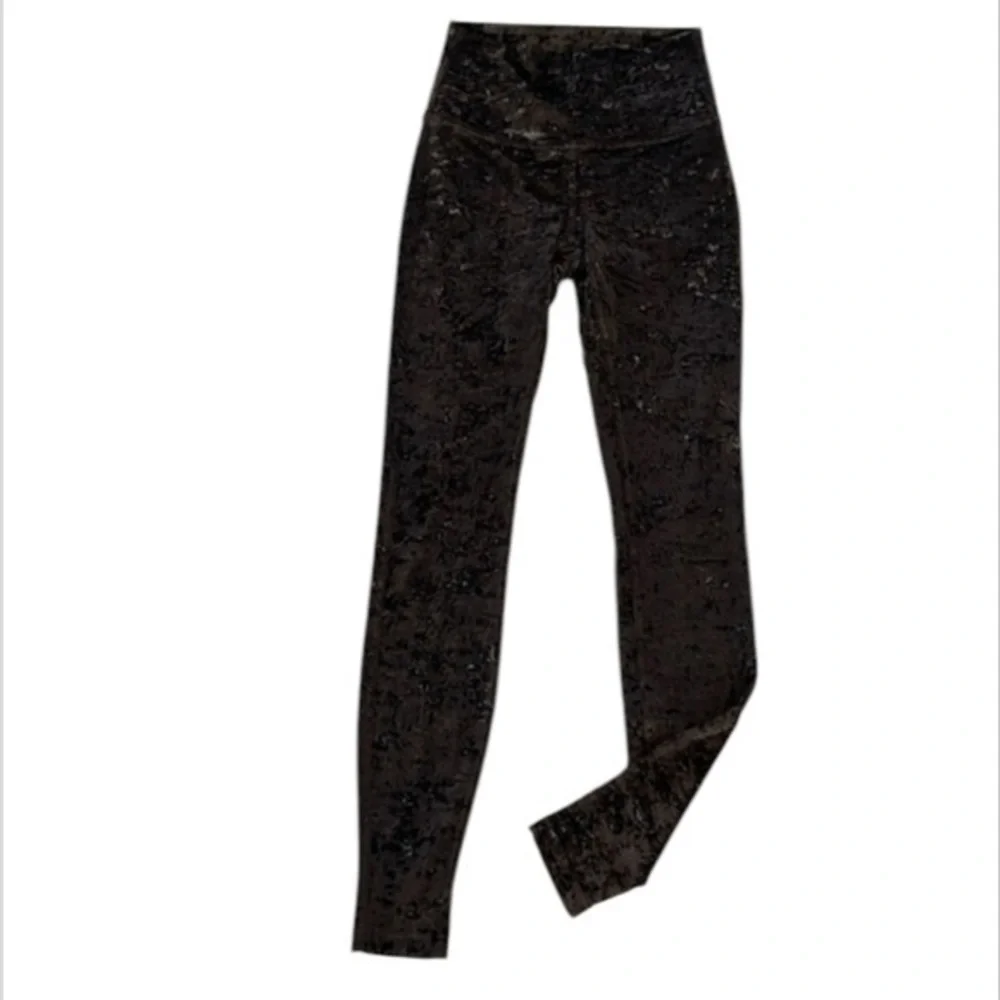 Lululemon Ready to Crush- crushed velvet leggings size 4